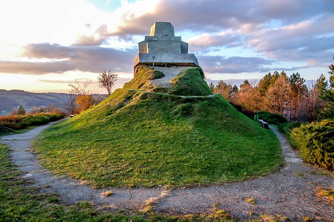 Banja Luka City Tour & A magical journey on Dayak boat - What a private guide changes