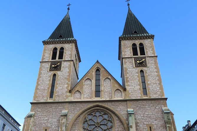 Crossroads of Cultures - Sarajevo Walking Tour - Gazi Husrev-beg Mosque and the old Ottoman center