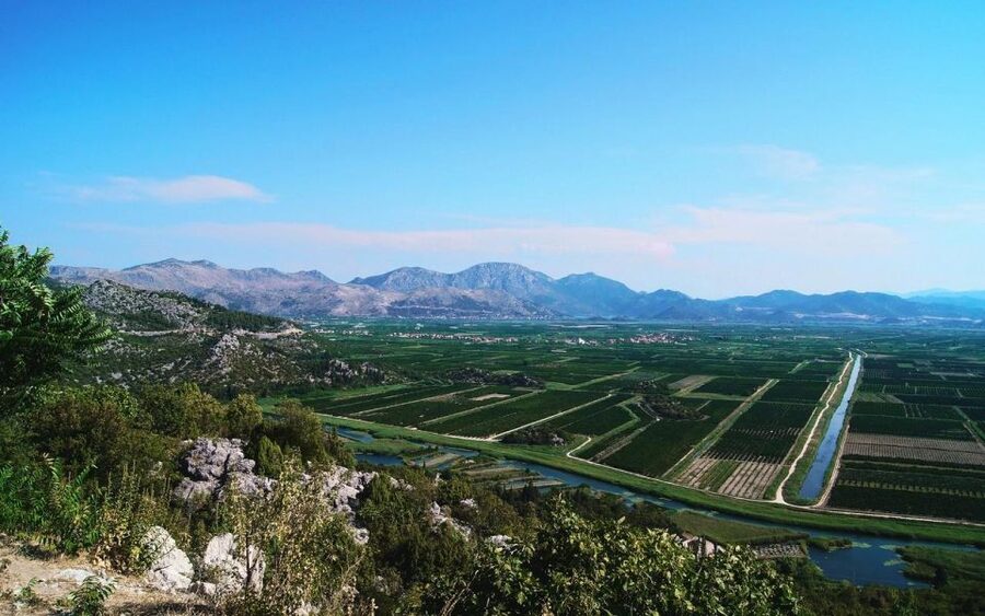 Day Trip From Dubrovnik: Mostar & Kravice Waterfalls - Arriving in Mostar around noon