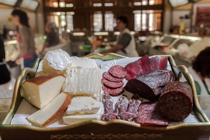 Delicious Sarajevo: Eat, Walk & Discover City Tour - Guides, Group Size, and the Meeting Point