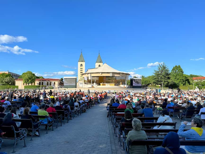 Dubrovnik: Private Tour of Međugorje and Kravice Waterfalls - Border crossing and pickup details