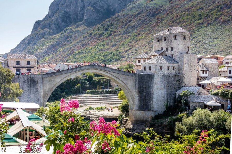 From Makarska Riviera: Day Trip to Mostar - Visiting a mosque and understanding the city’s mixed past