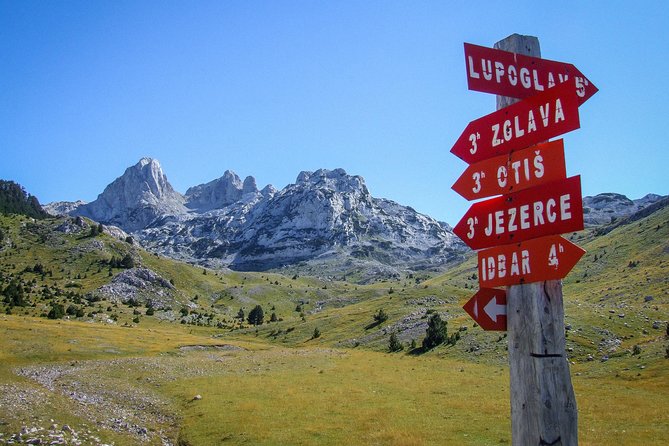 Hiking between Bosnia and Herzegovina - Day five: Visočica and the old stones of Umoljani