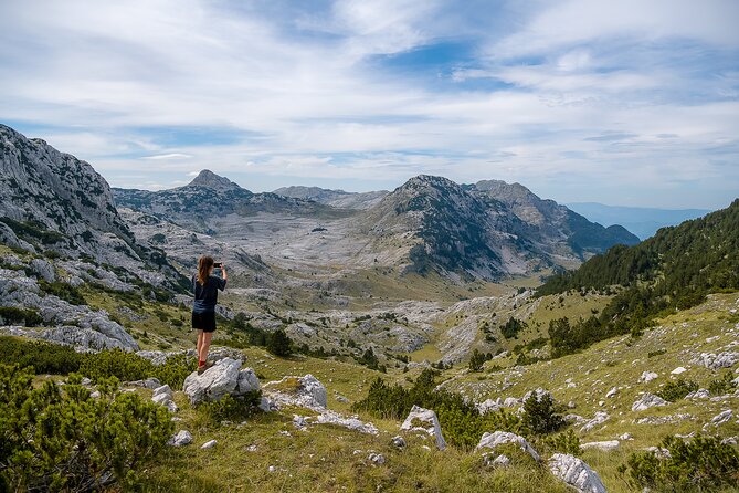 Hiking Prenj, Velika Kapa - Getting ready between 9:00 and 9:45