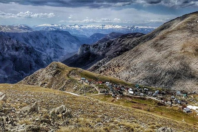 Lukomir Nomad Village Hiking from Sarajevo - Local Lunch Included - Umoljani Mosque and a difficult wartime story