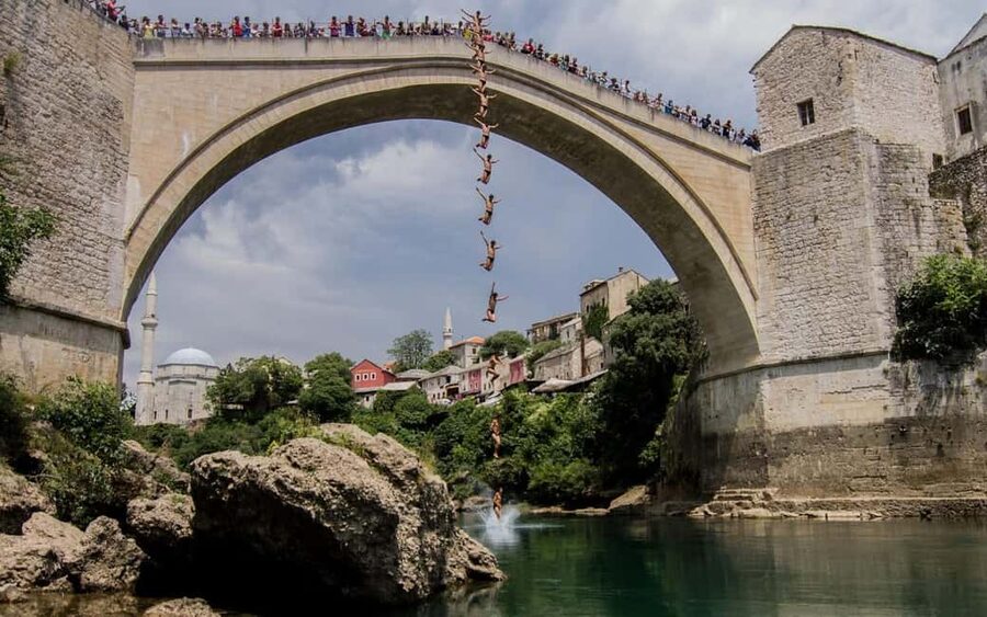 Mostar and Počitelj Day Trip from Dubrovnik - Guides, group atmosphere, and the pace of the day