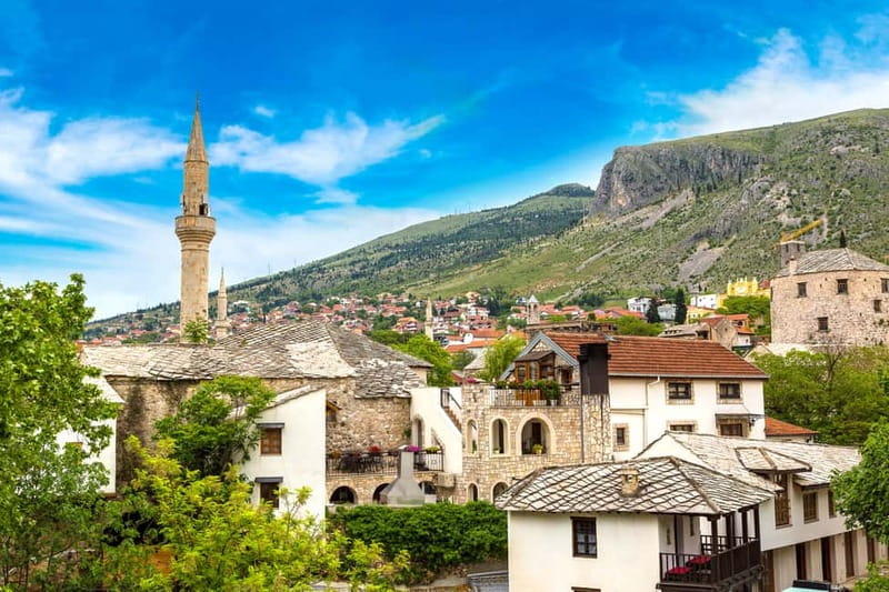 Mostar & Kravice Waterfalls: Guided Day Trip from Dubrovnik - Leaving Dubrovnik and crossing the border