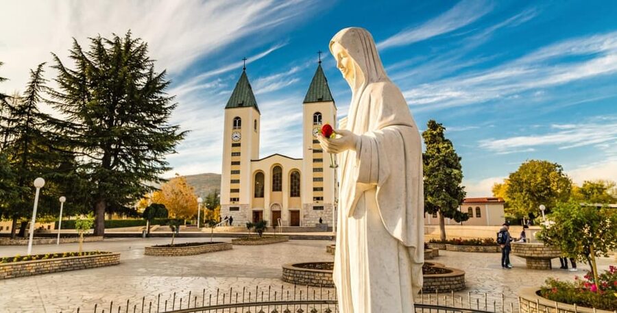 Private Day trip to Medjugorje from Split or Dubrovnik - Crossing into Bosnia and Herzegovina