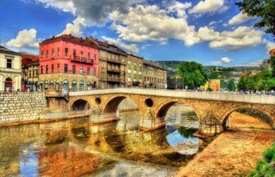 PROFESSIONAL SARAJEVO WALKING TOUR – With guide who guided STING!