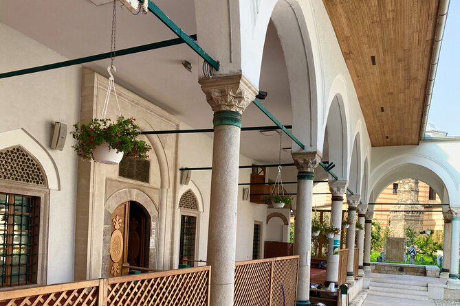 Sarajevo: Islamic Traditions and Daily Life Tour - Gazi Husrev-beg Mosque, the tour’s main religious landmark