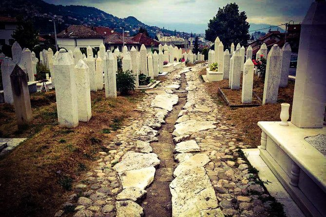 SARAJEVO SIEGE TIMES '92-'95 / Sarajevo Roses & Tunnel of Hope / - A clear explanation of civilian life during the siege