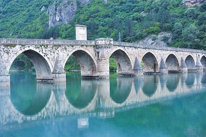 Sarajevo to/from Belgrade UNESCO Transfer Day Tour (Fees Incl.) - Borak Stećci: a short walk to medieval Bosnia